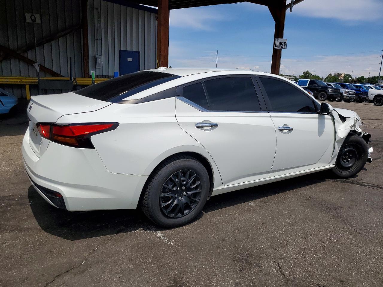 2020 Nissan Altima S - Image 3