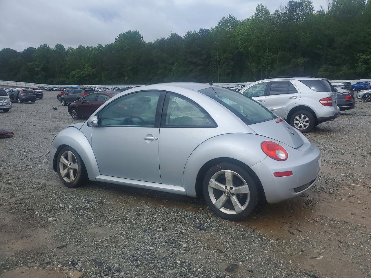 2006 Volkswagen New Beetle 2.5L - Фото 2