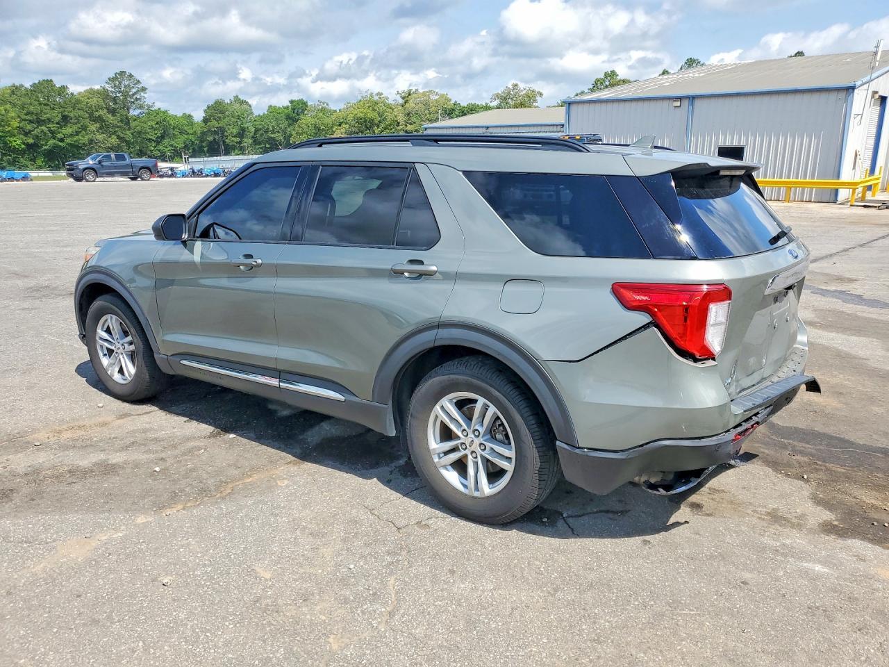2020 Ford Explorer Xlt - Image 2