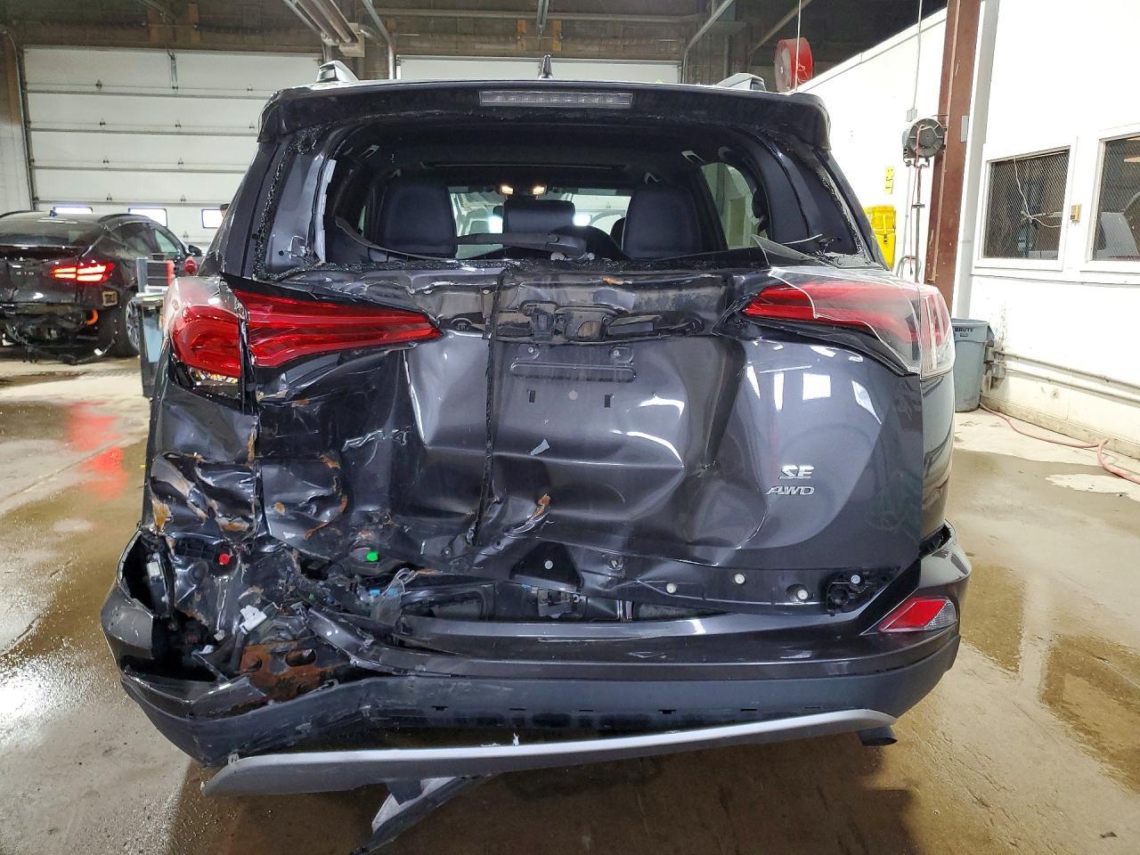 2017 Toyota Rav4 Se - Фото 6