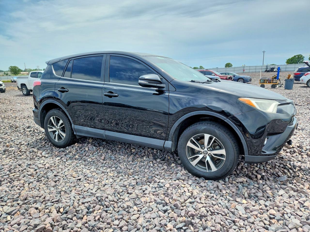 2018 Toyota Rav4 Xle - Image 4