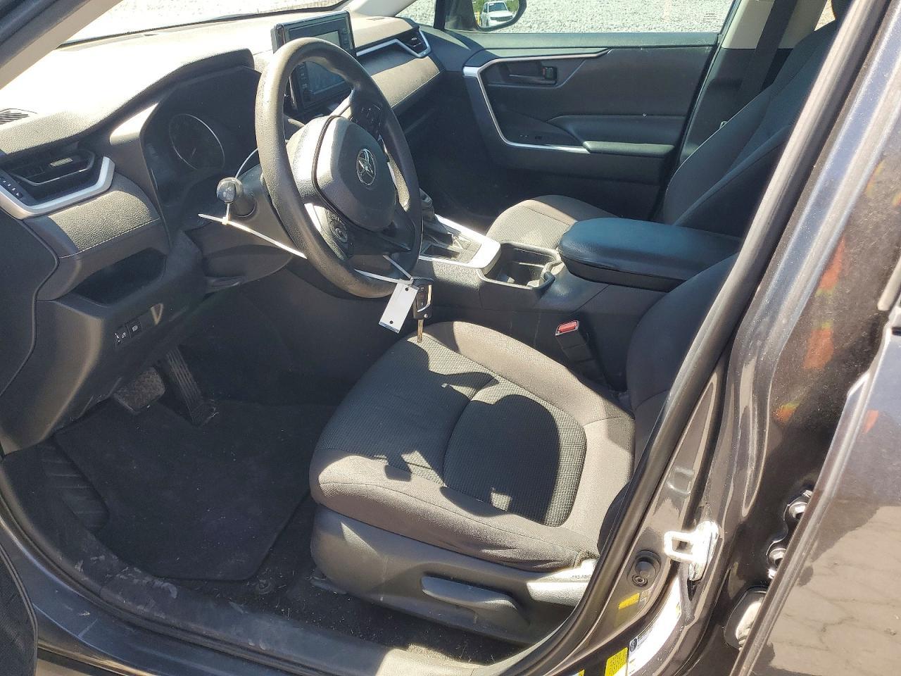 2019 Toyota Rav4 Le - Image 7