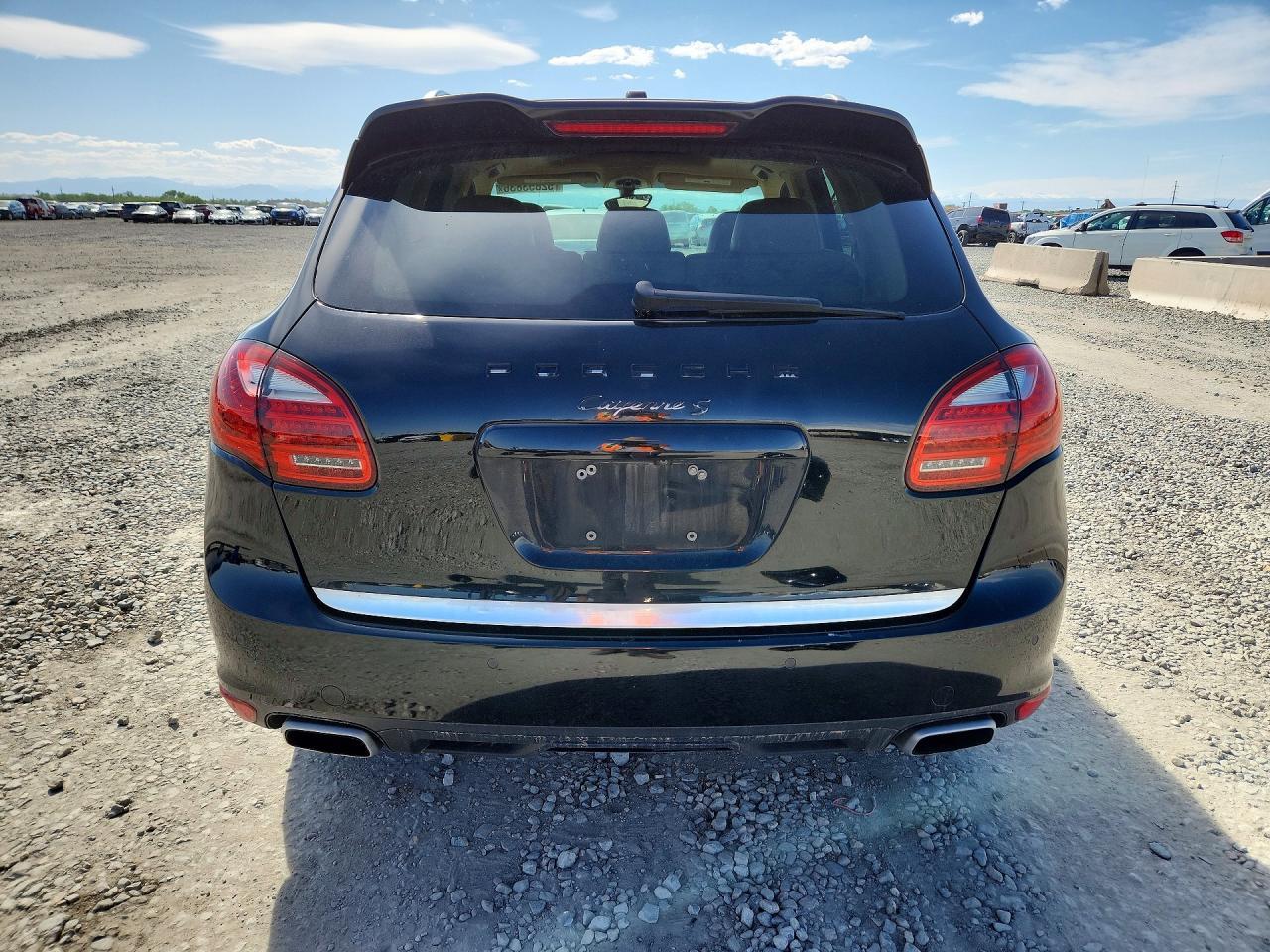 2012 Porsche Cayenne S - Image 6