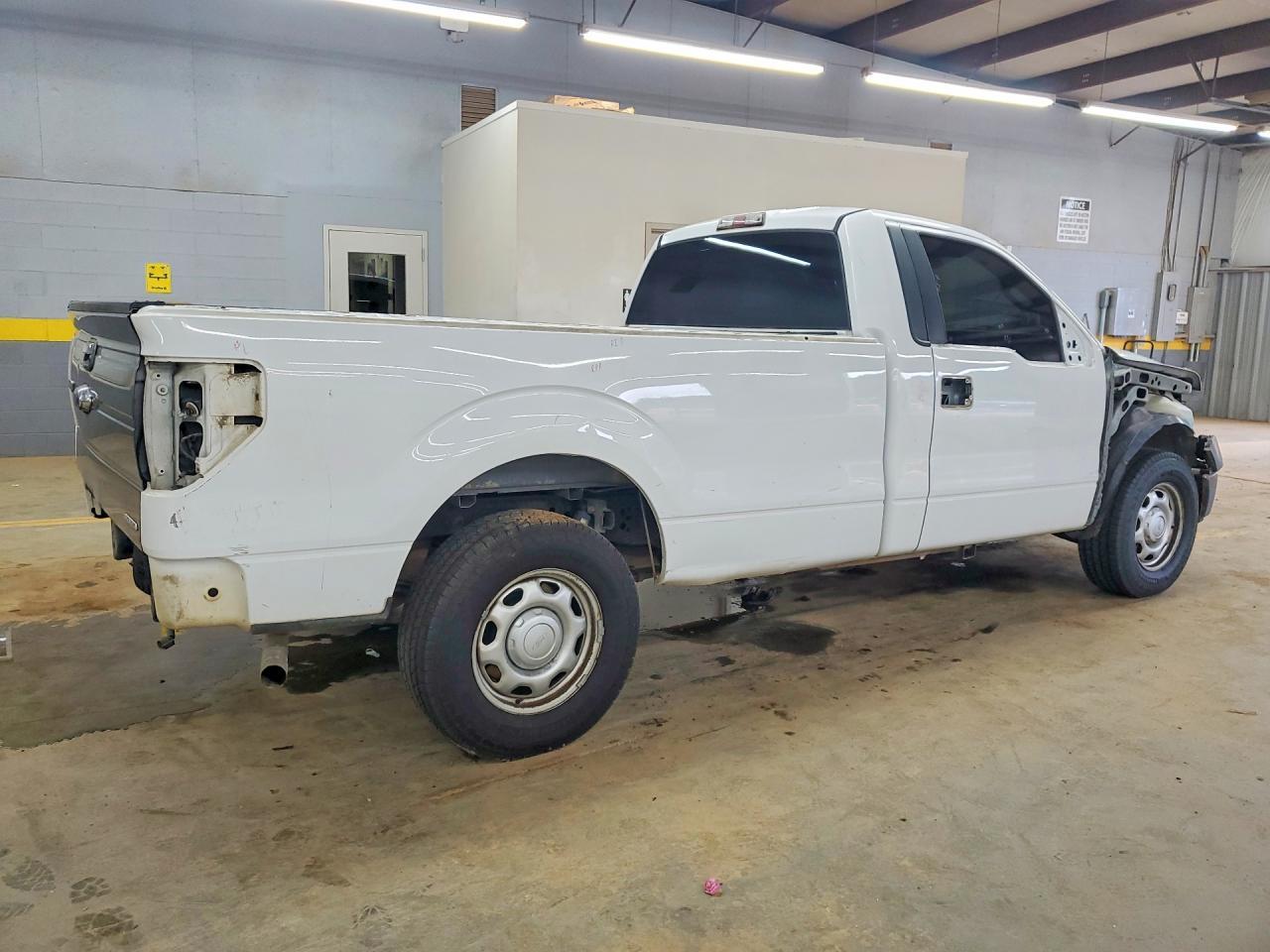 2011 Ford F150 - Image 3