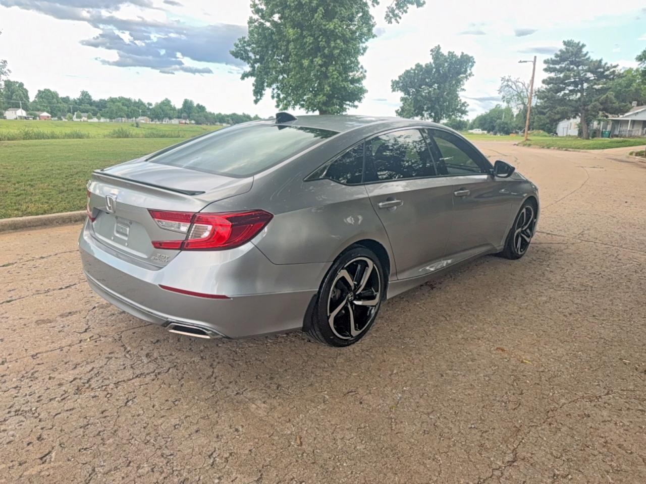 2022 Honda Accord Sport - Image 4