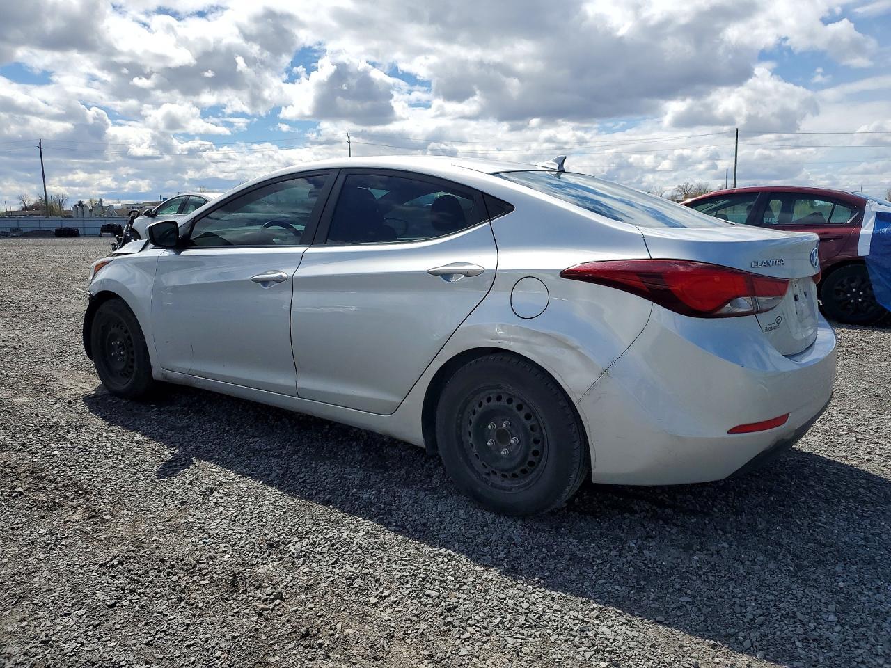 2015 Hyundai Elantra Se - Фото 2
