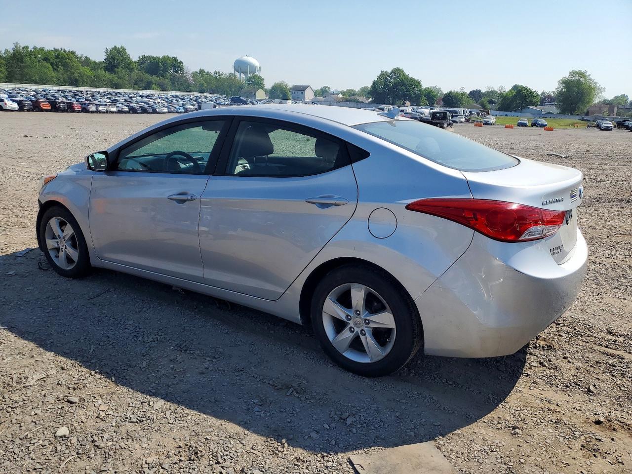 2013 Hyundai Elantra Gls - Фото 2