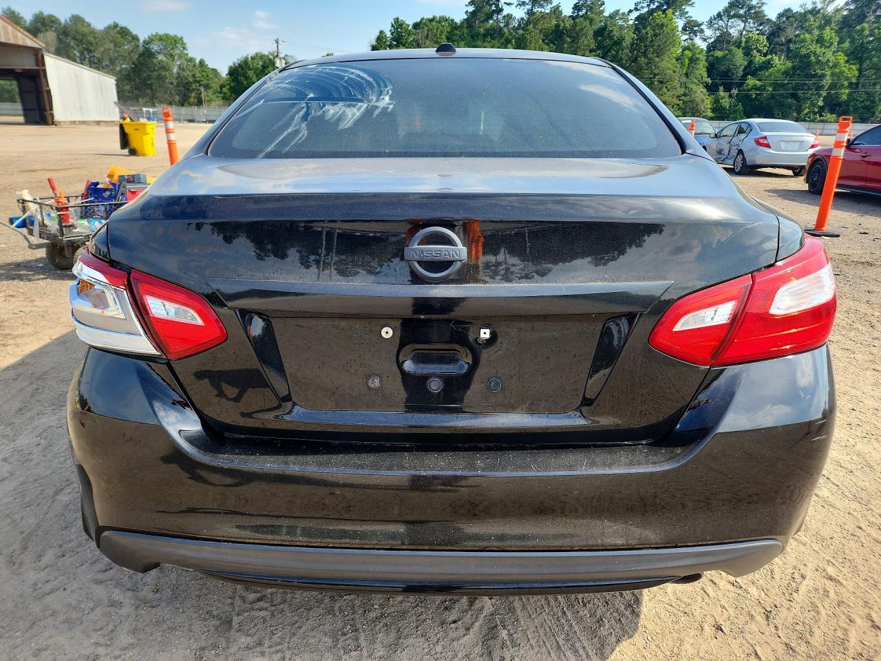2017 Nissan Altima - Фото 6