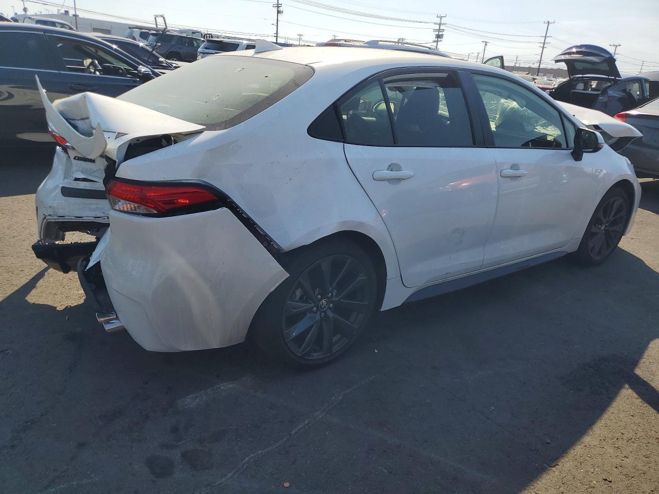 2026 Toyota Corolla Se - Image 3