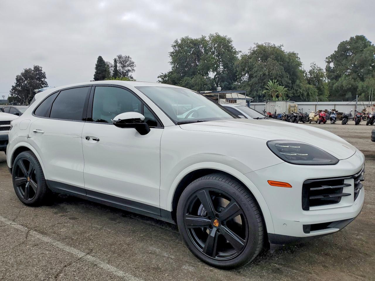 2025 Porsche Cayenne - Фото 4