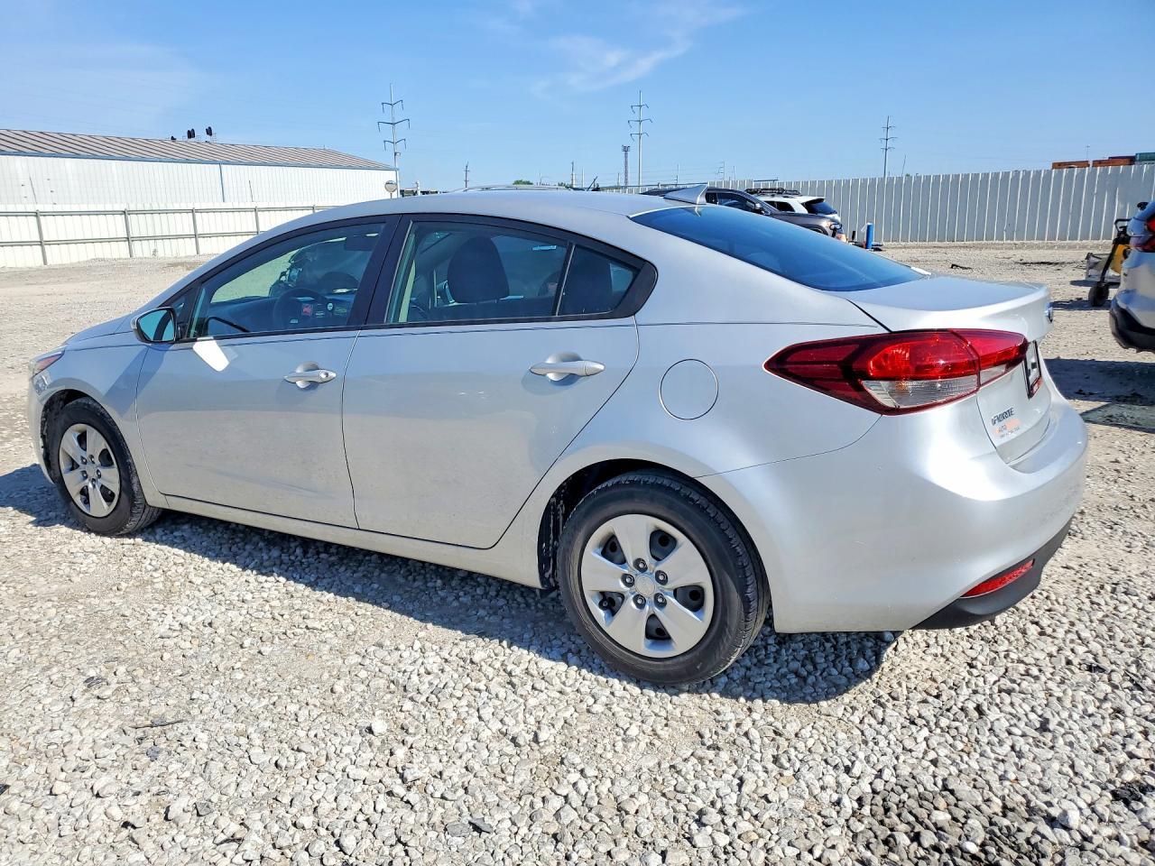 2018 Kia Forte - Фото 2