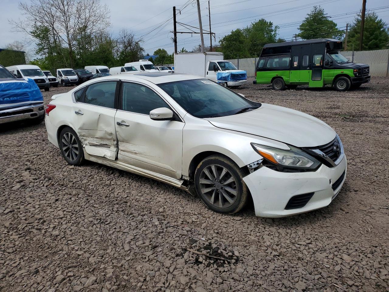 2016 Nissan Altima S/L - Image 4