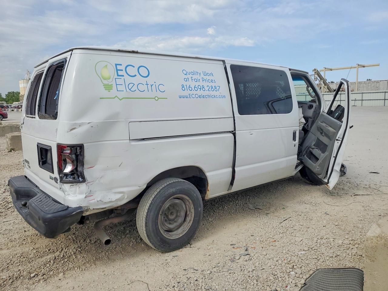 2013 Ford Econoline E150 Van - Image 3