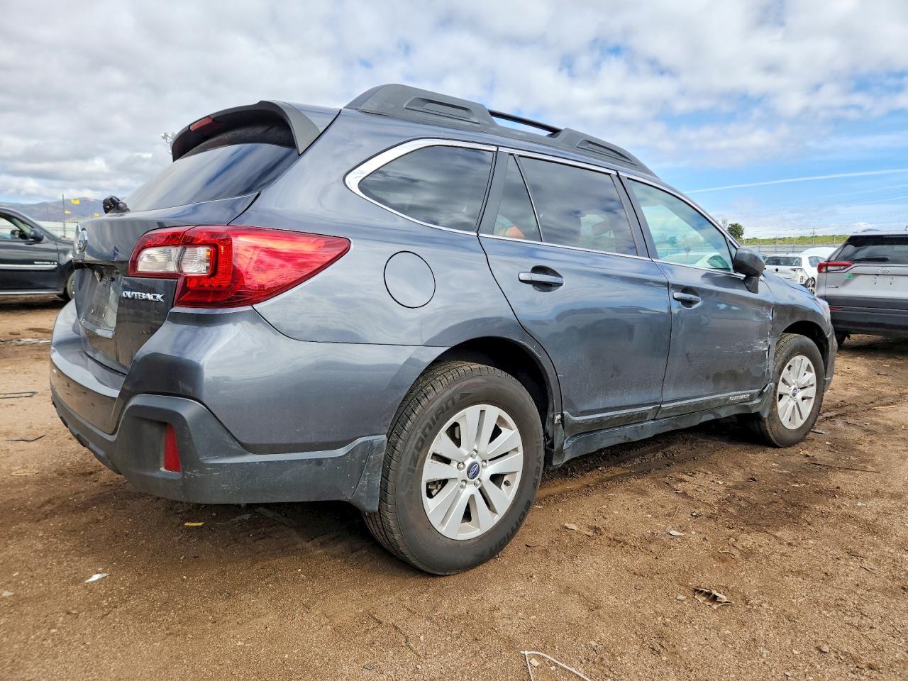 2019 Subaru Outback 2.5I Premium - Image 3