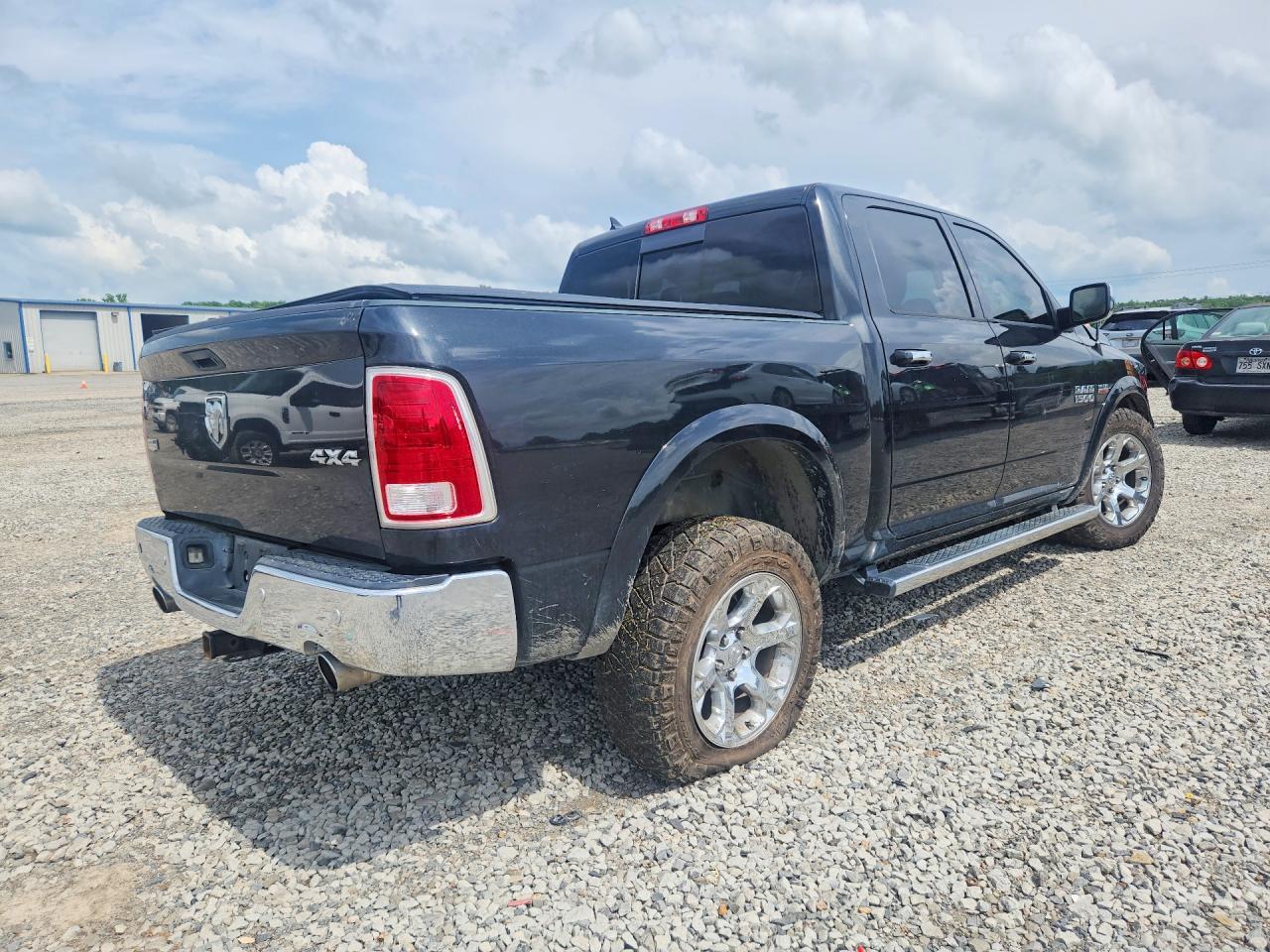 2018 Ram 1500 Laramie - Image 3