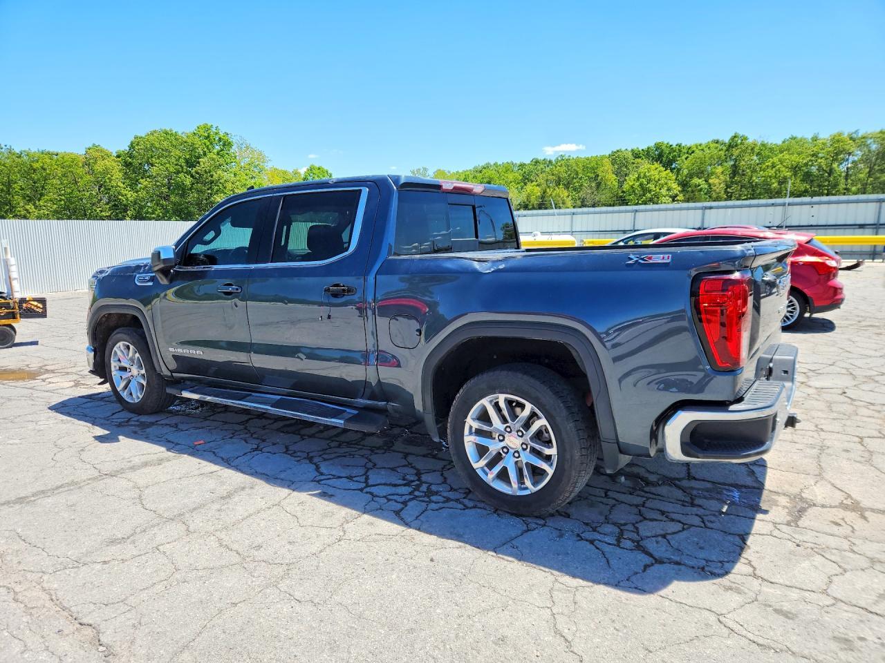 2019 GMC Sierra K1500 Sle - Image 2