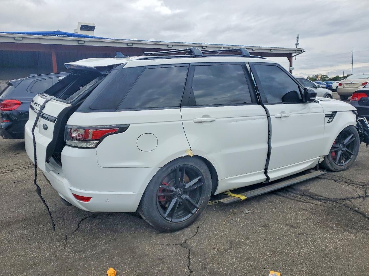2016 Land Rover Range Rover Sport Sc - Image 3