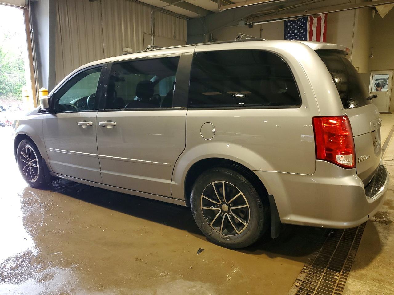 2016 Dodge Grand Caravan R - Фото 2