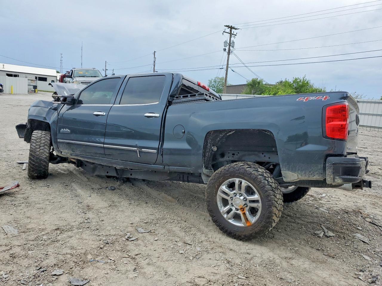 2017 Chevrolet Silverado K2500 High Country - Image 2