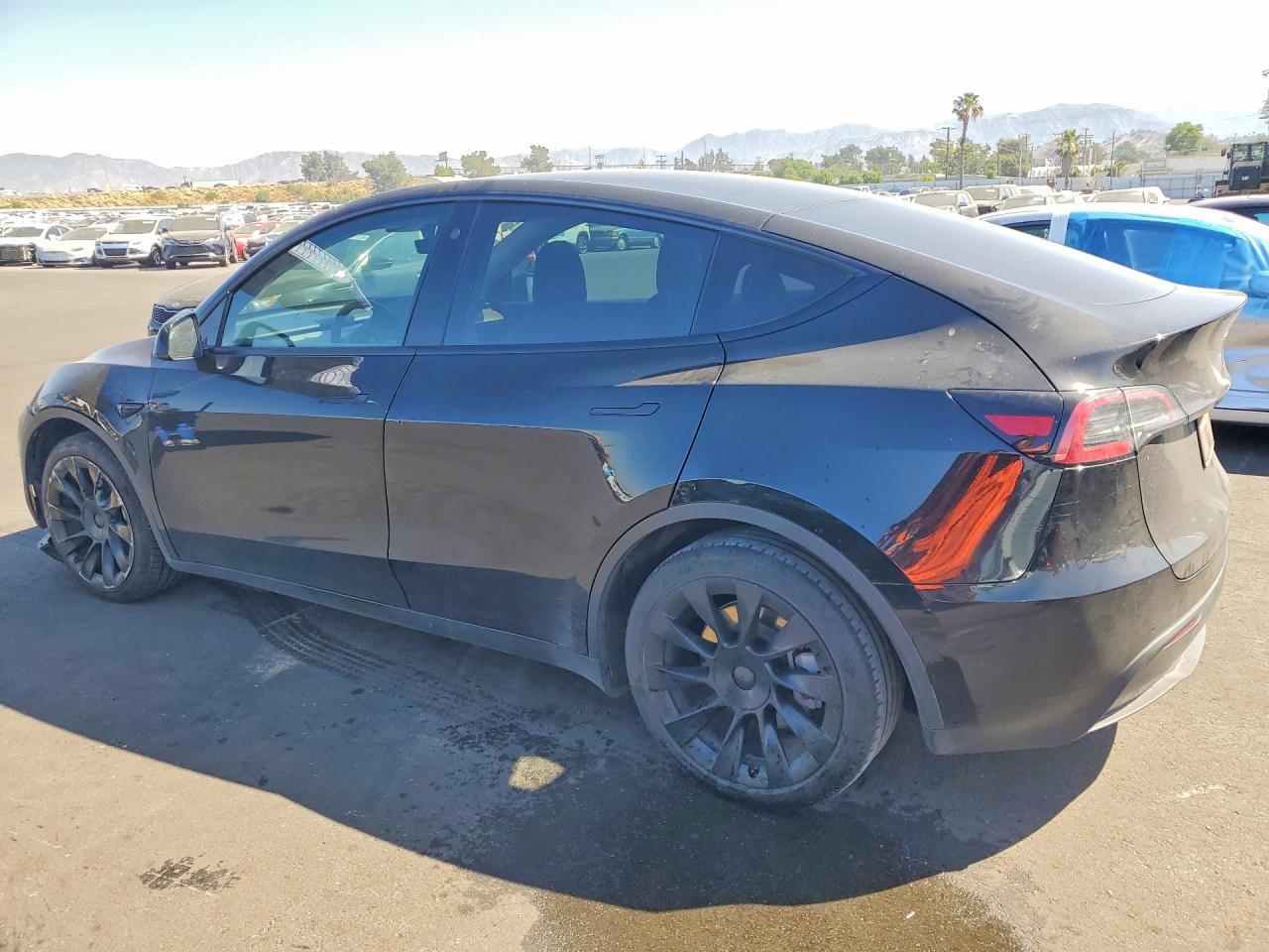 2022 Tesla Model Y - Image 2