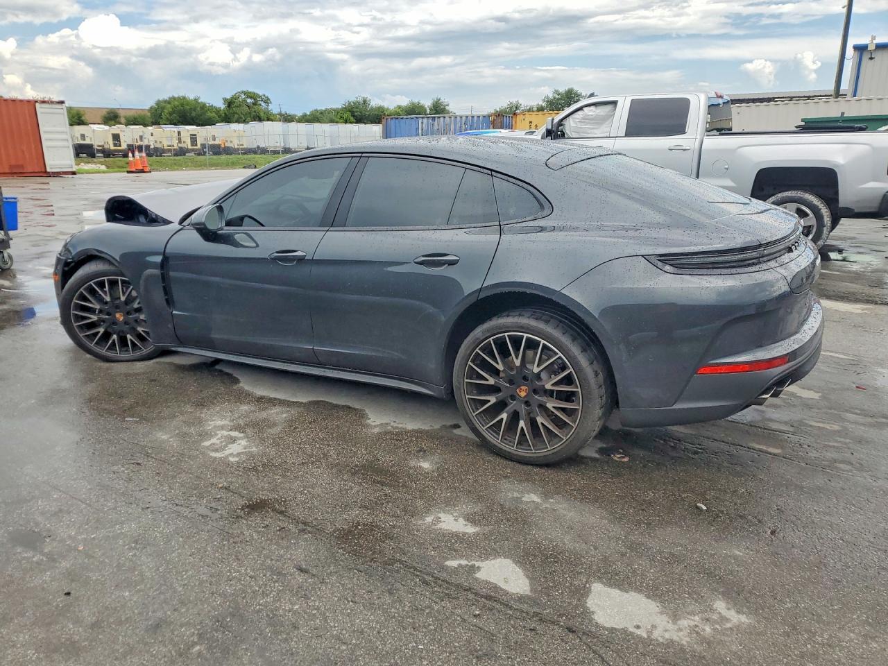2025 Porsche Panamera Base/4 - Фото 2