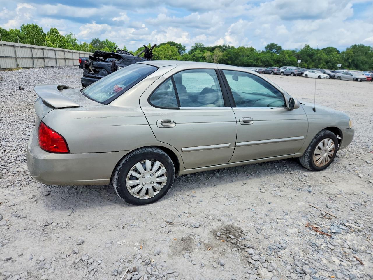 2004 Nissan Sentra 1.8S - Фото 3