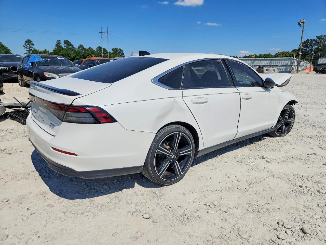 2023 Honda Accord Hybrid Sport - Image 3