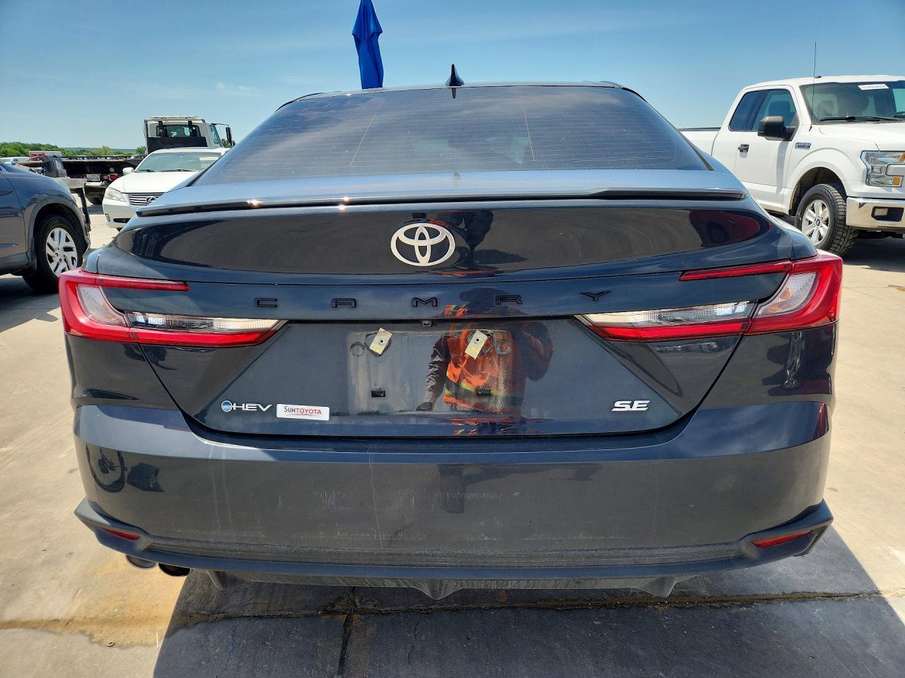 2025 Toyota Camry Se - Фото 6