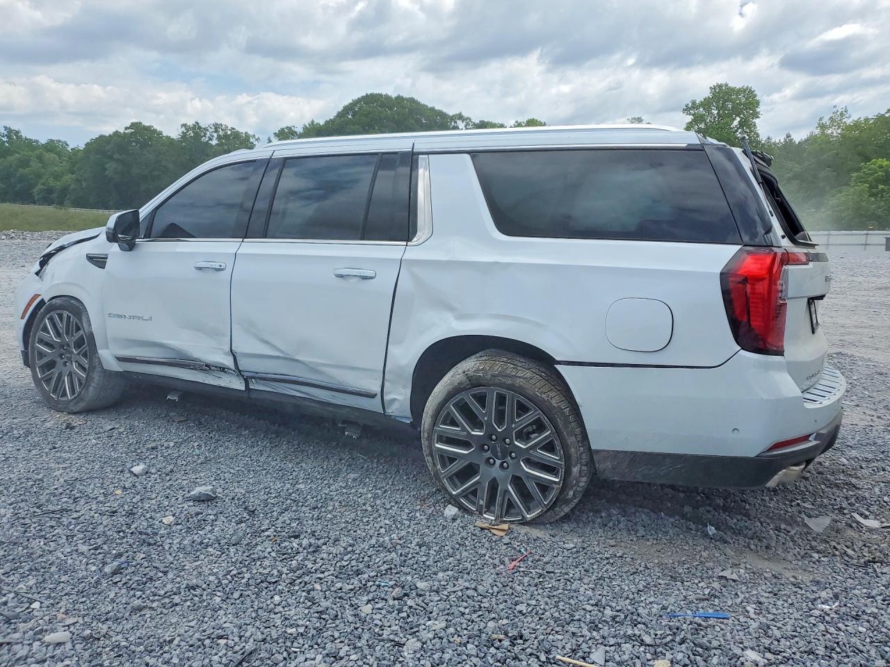 2026 GMC Yukon Xl Denali Ultimate - Фото 2