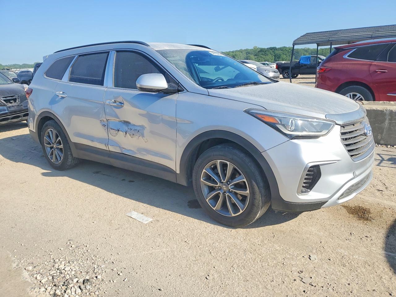 2017 Hyundai Santa Fe Se - Фото 4