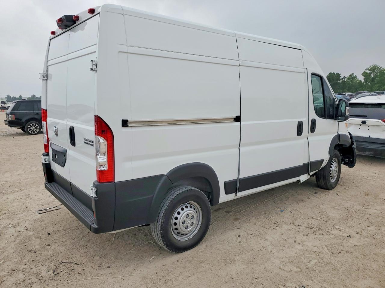 2025 Ram Promaster 1500 Delivery Van - Image 3