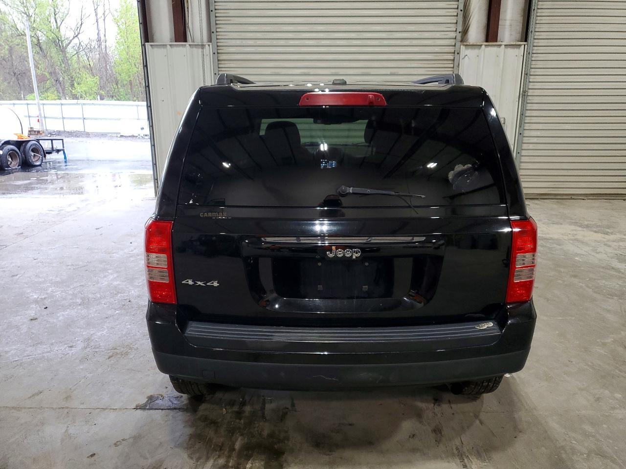 2016 Jeep Sport - Image 6