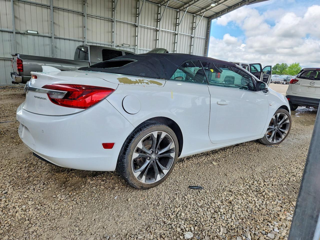 2018 Buick Cascada - Image 3
