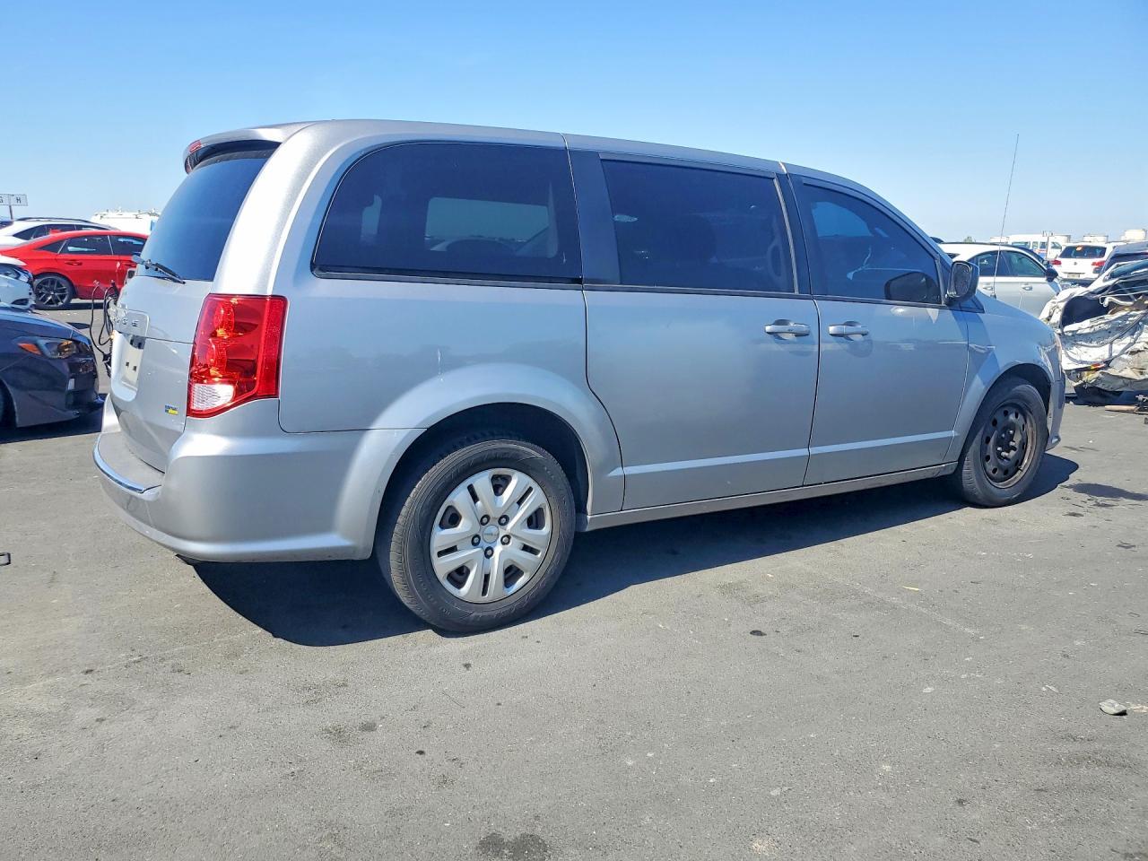 2018 Dodge Grand Caravan Se - Фото 3