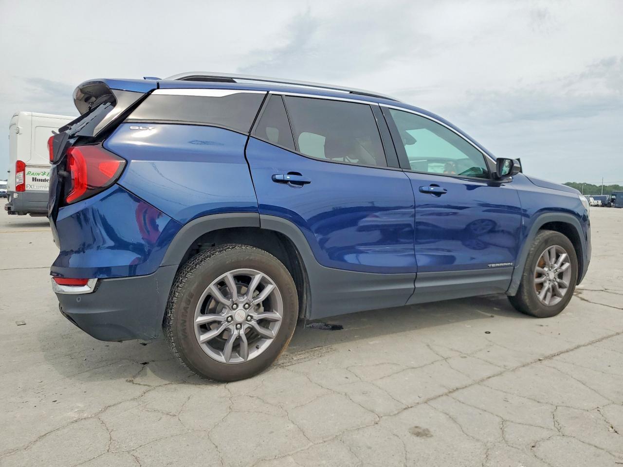 2023 GMC Terrain Slt - Image 3