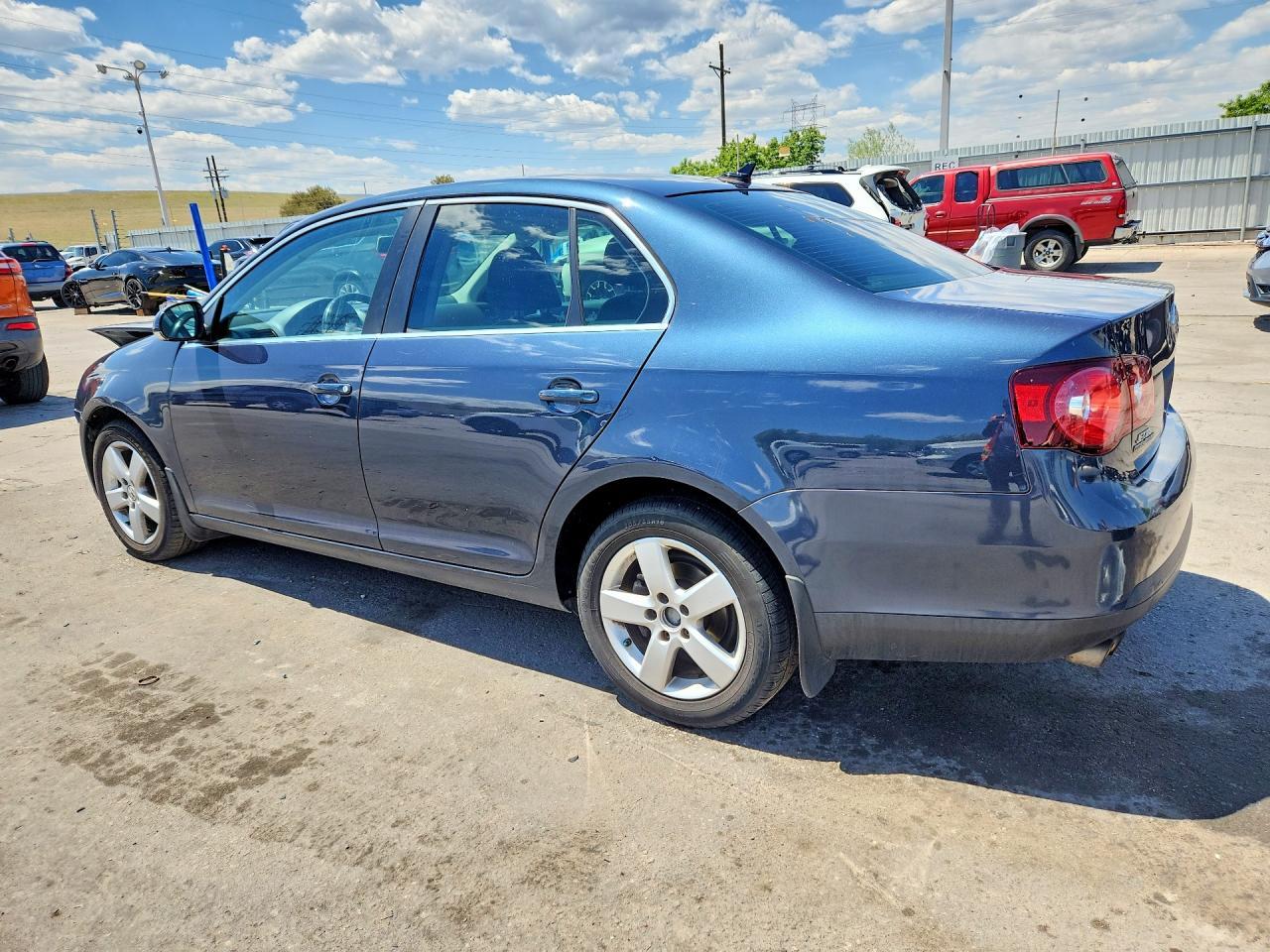 2009 Volkswagen Jetta Se - Image 2