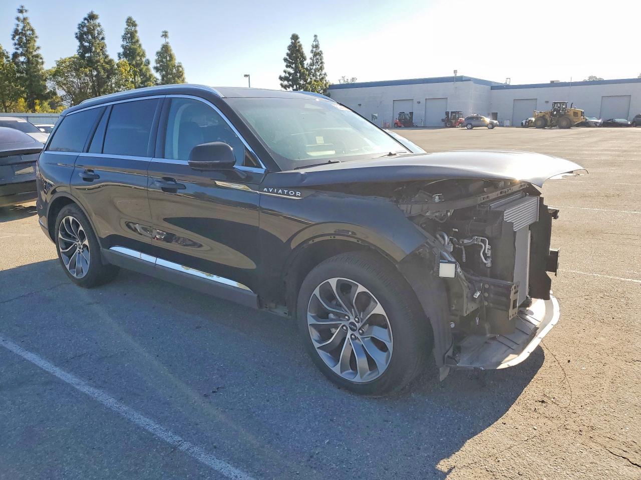 2025 Lincoln Aviator - Image 4