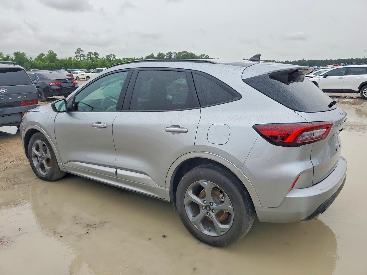 2024 Ford Escape St Line - Image 2