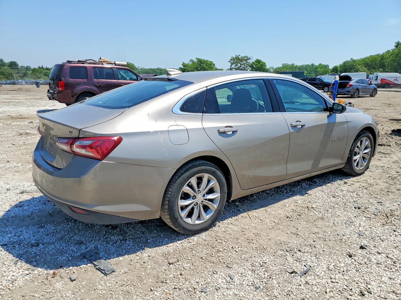 2022 Chevrolet Malibu Lt - Image 3