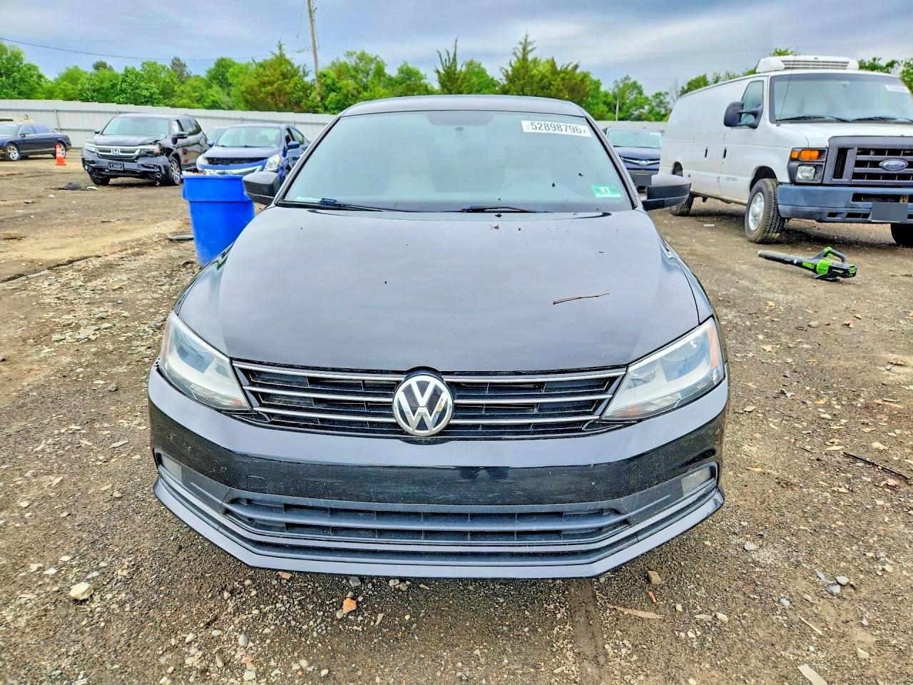 2016 Volkswagen Jetta Sport - Image 5