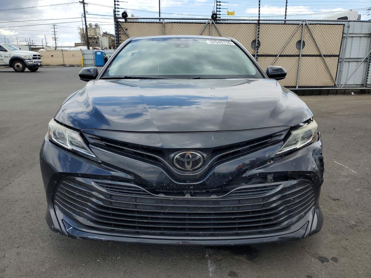 2019 Toyota Camry Le - Фото 5