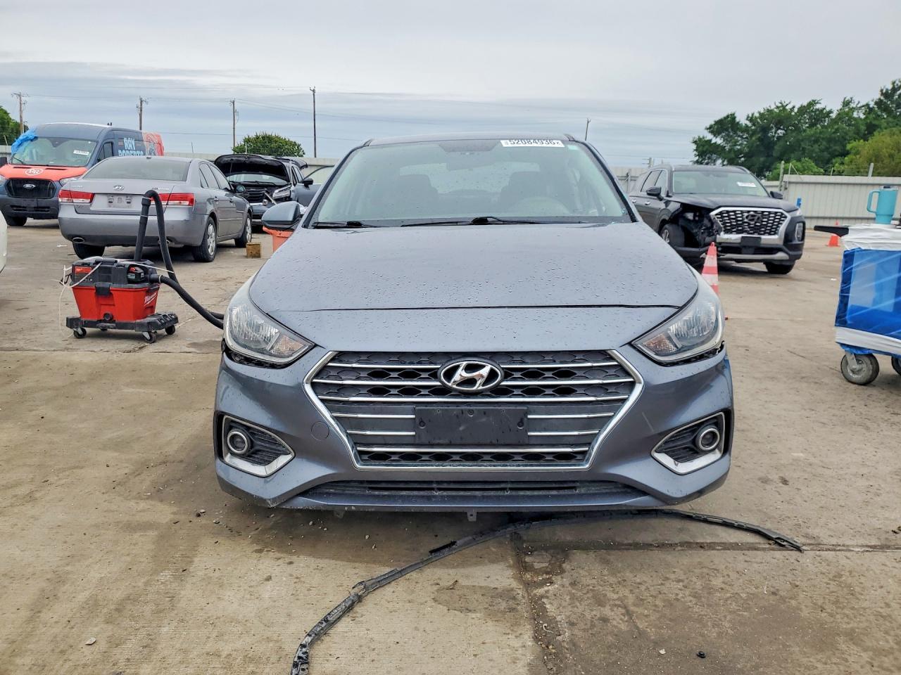 2019 Hyundai Accent Sel - Image 5