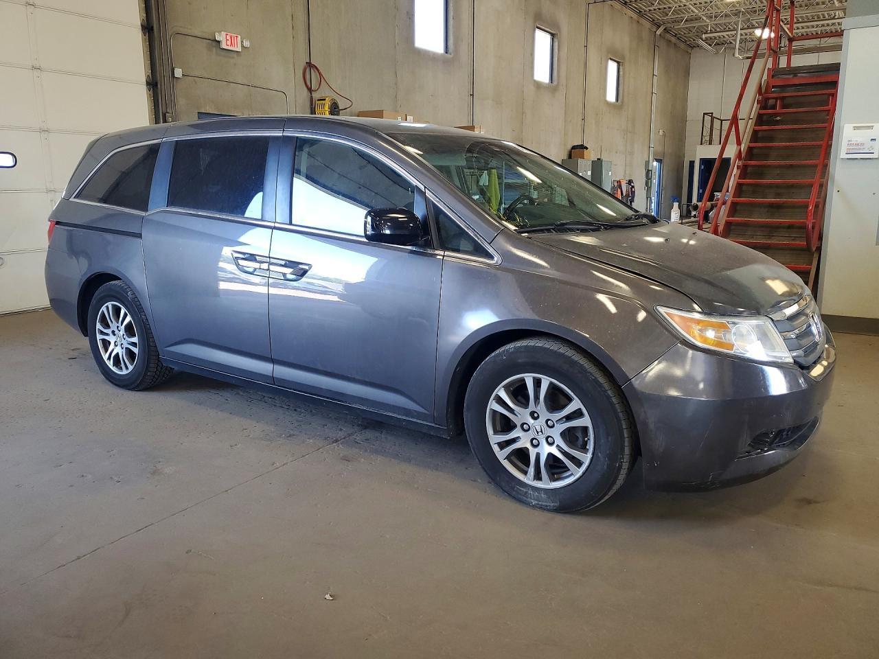 2013 Honda Odyssey Exl - Image 4