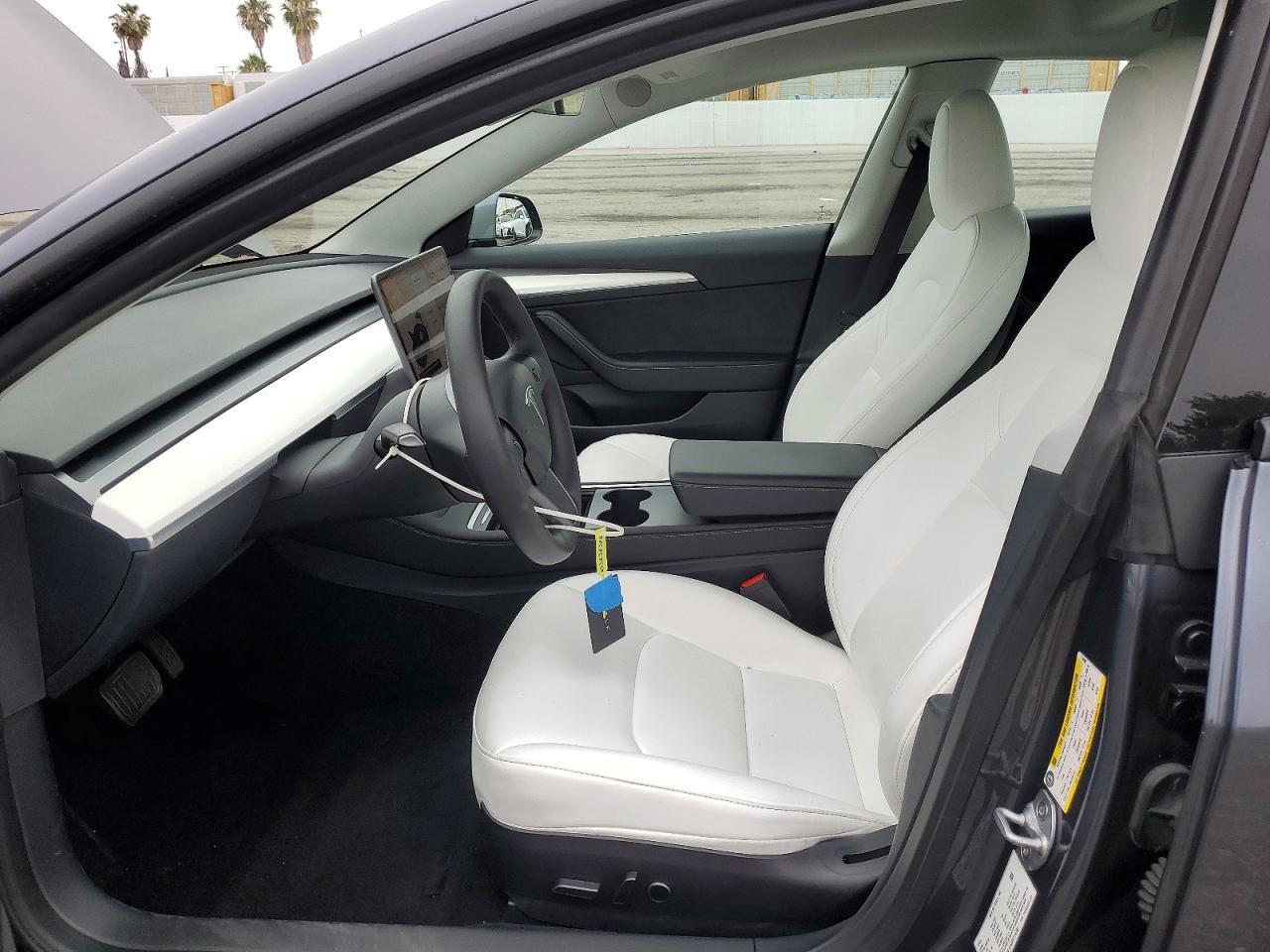 2023 Tesla Model 3 - Фото 7