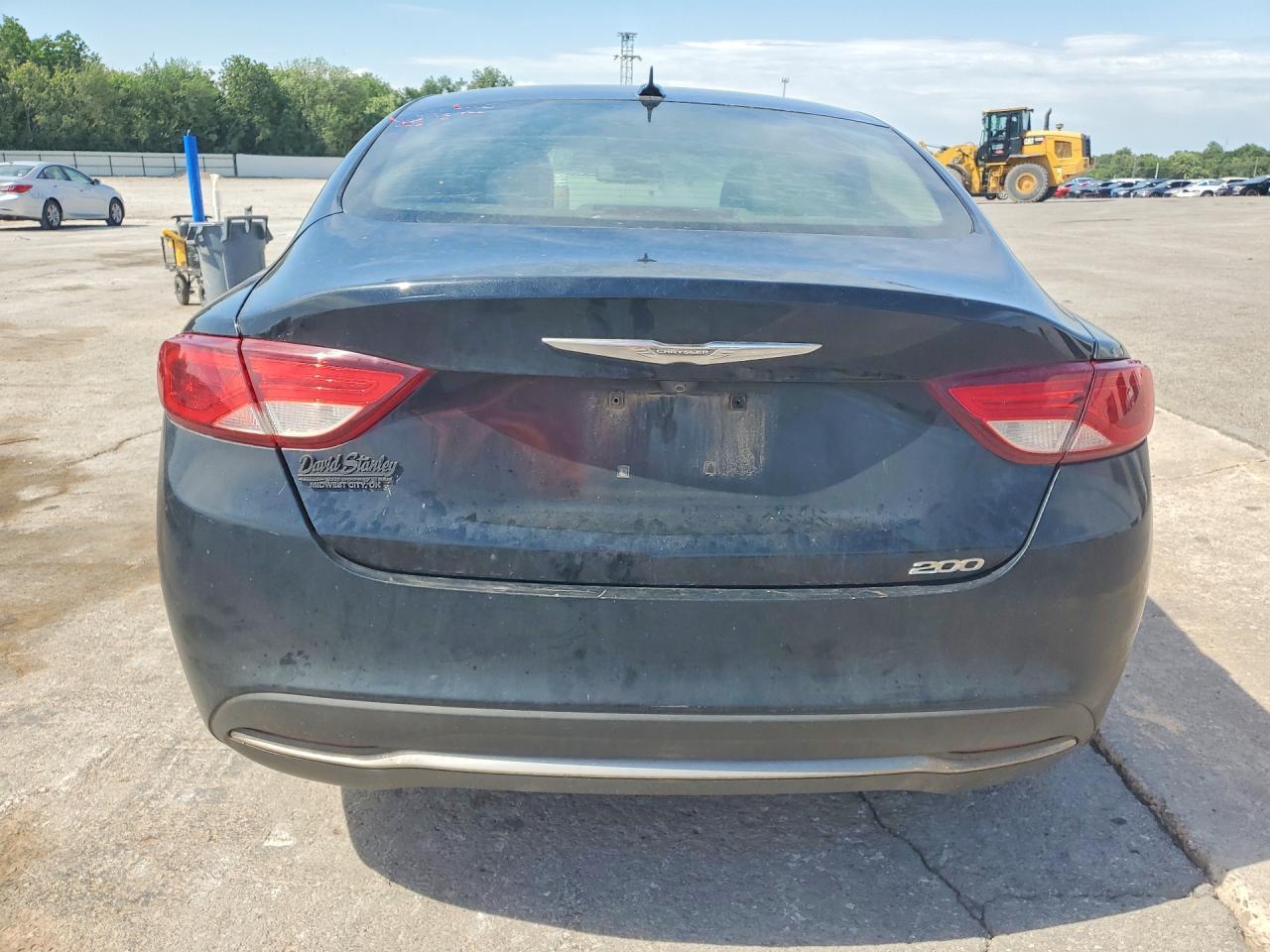 2016 Chrysler 200 Limited - Фото 6