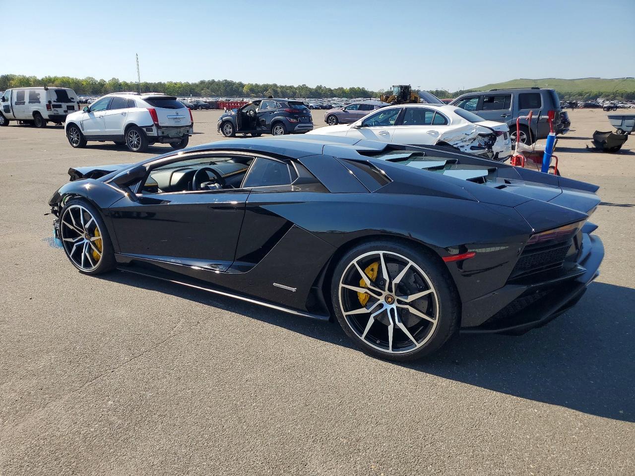 2018 Lamborghini Aventador S - Image 2