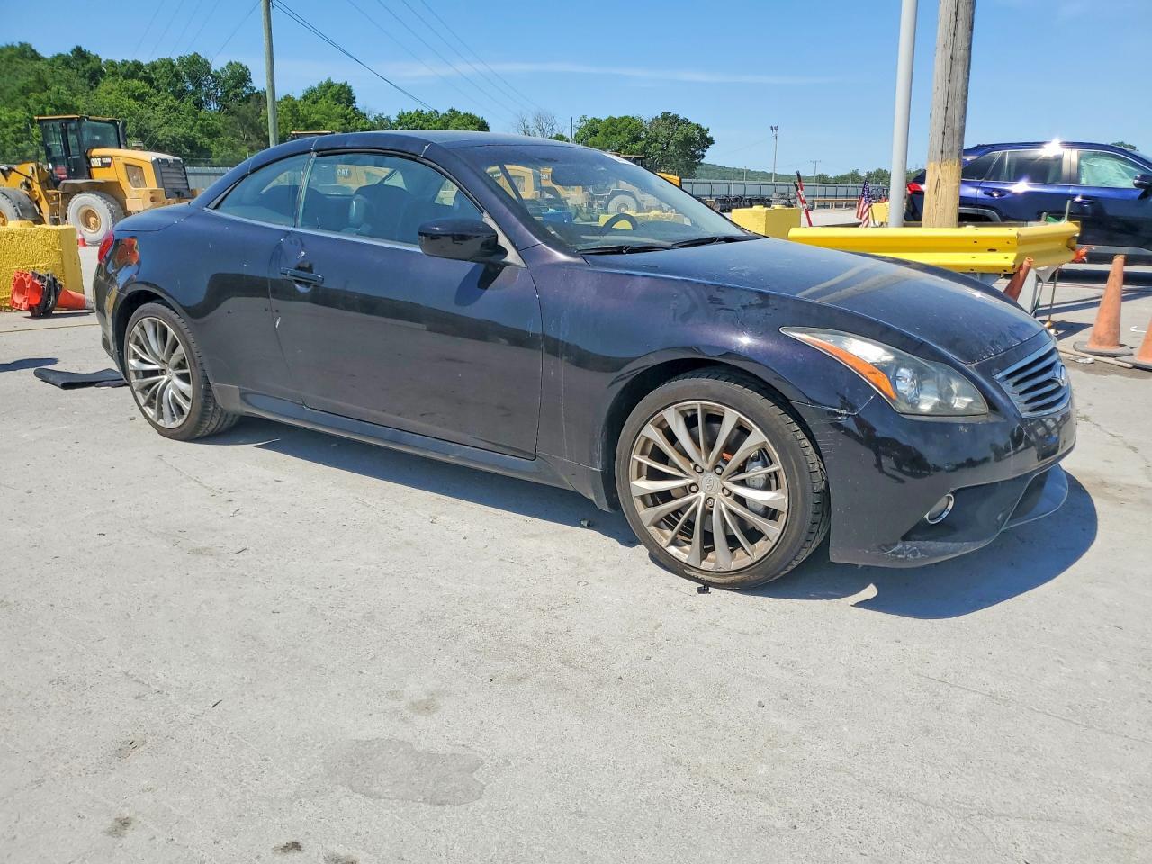 2011 Infiniti G37 Convertible Base - Image 4