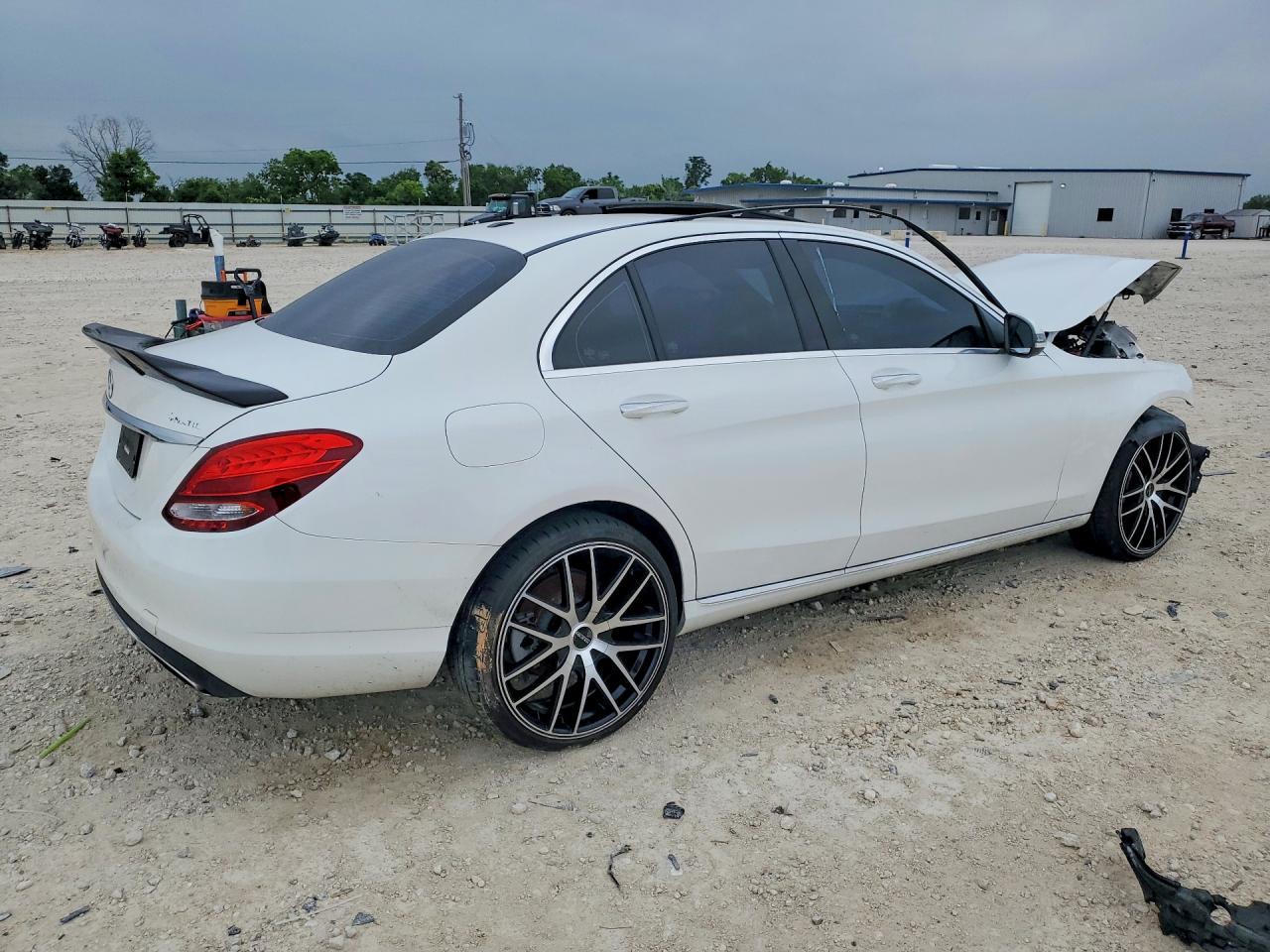 2018 Mercedes-Benz C 300 4Matic - Image 3