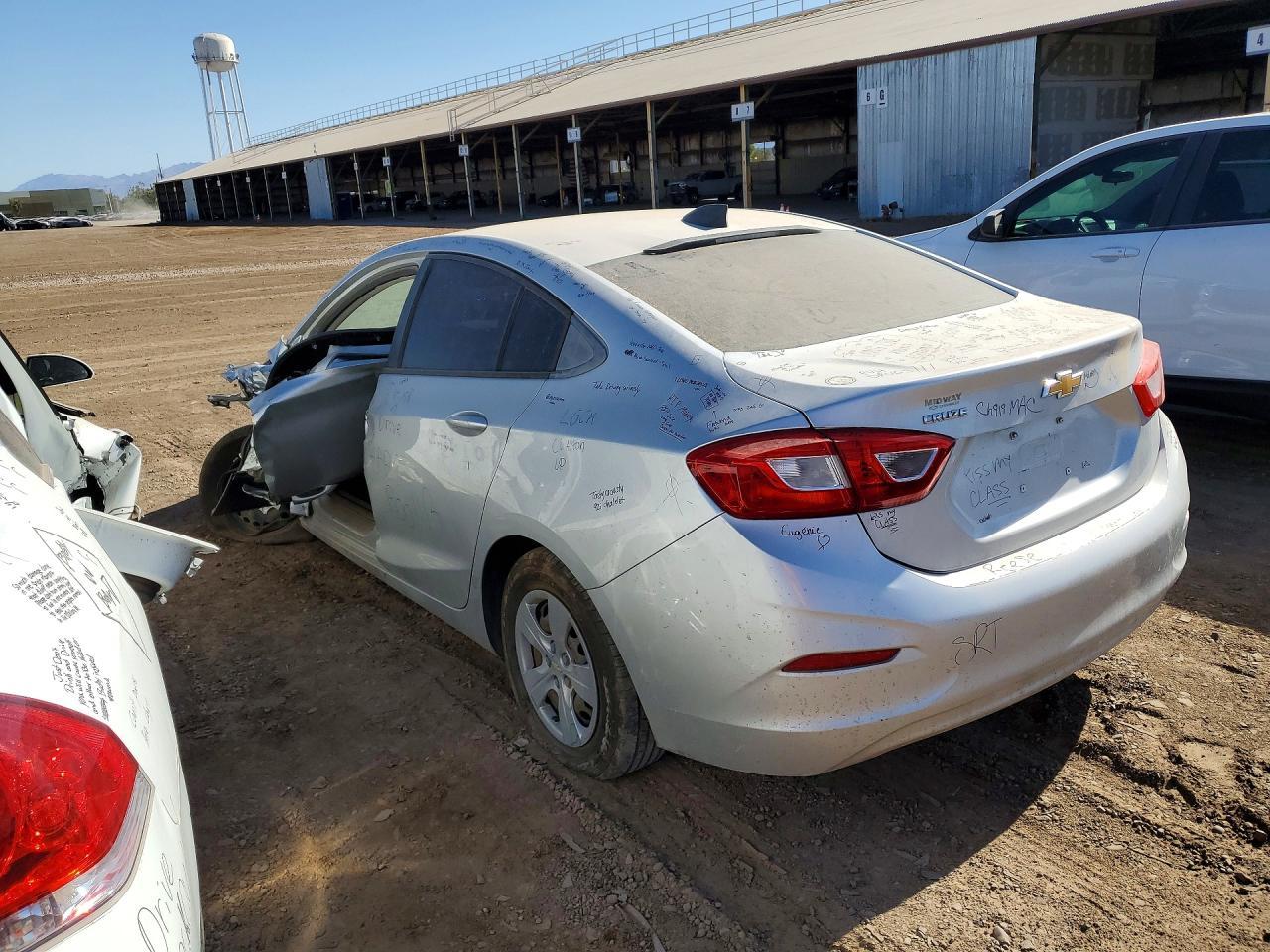 2017 Chevrolet Cruze Ls - Image 2