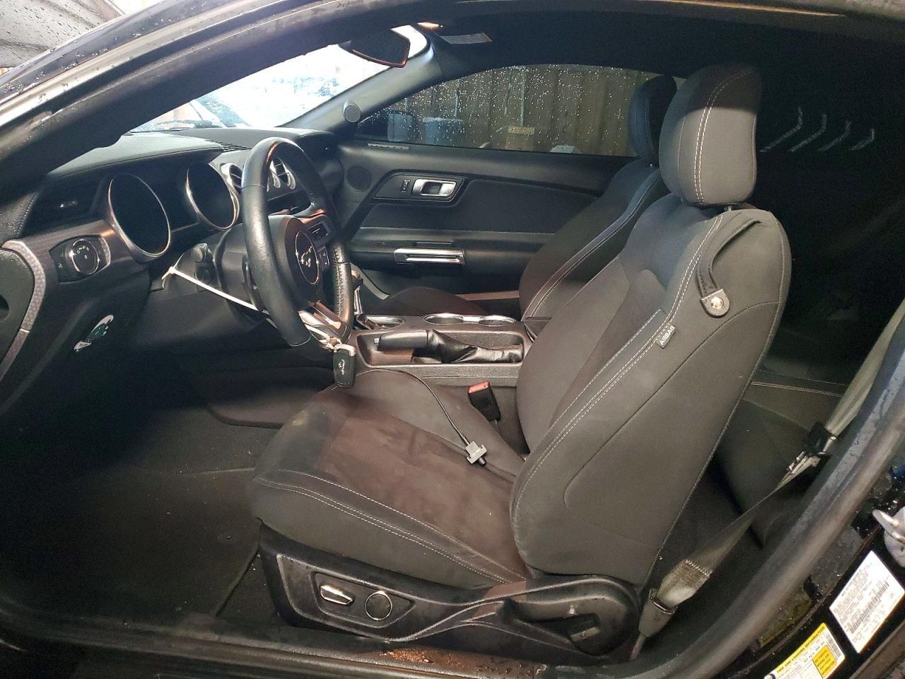2019 Ford Mustang - Image 7